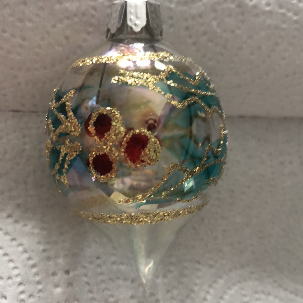 Commodore Christmas Classics from Romania clear glass holly & gold painted/7